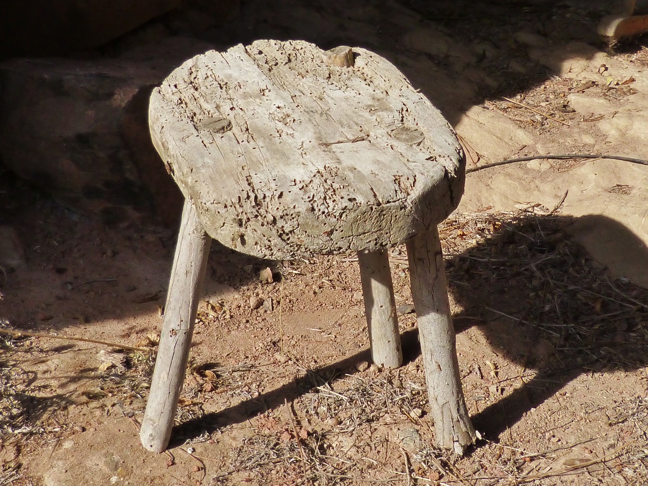 three leg stool